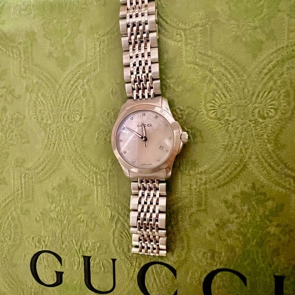 Stainless steel GUCCI watch w/ date Diamonds Timeless Collection Mother of Pearl - Picture 12 of 13